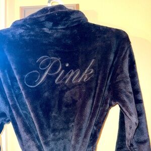 PINK Victoria's Secret Women's Black robe size L/XL